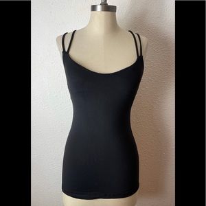 Lululemon black tank top size 4